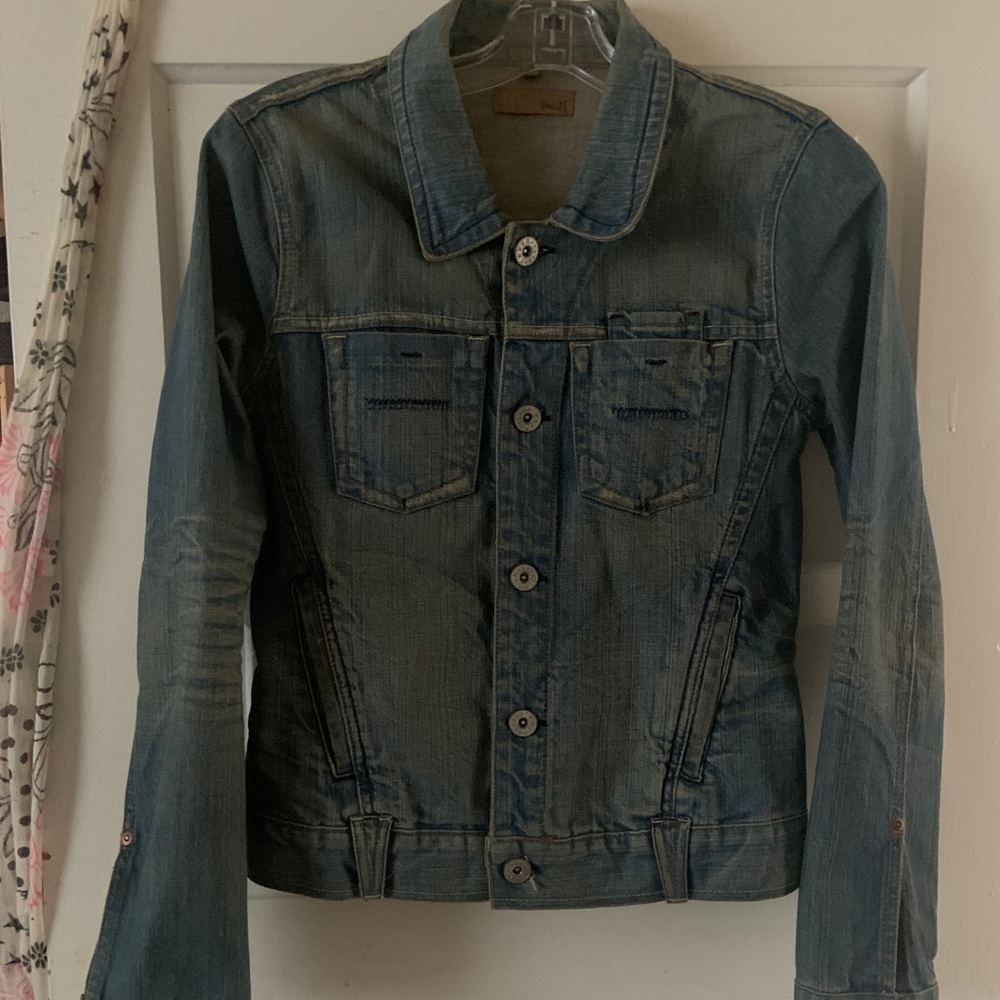 THE PERFECT JEAN JACKET